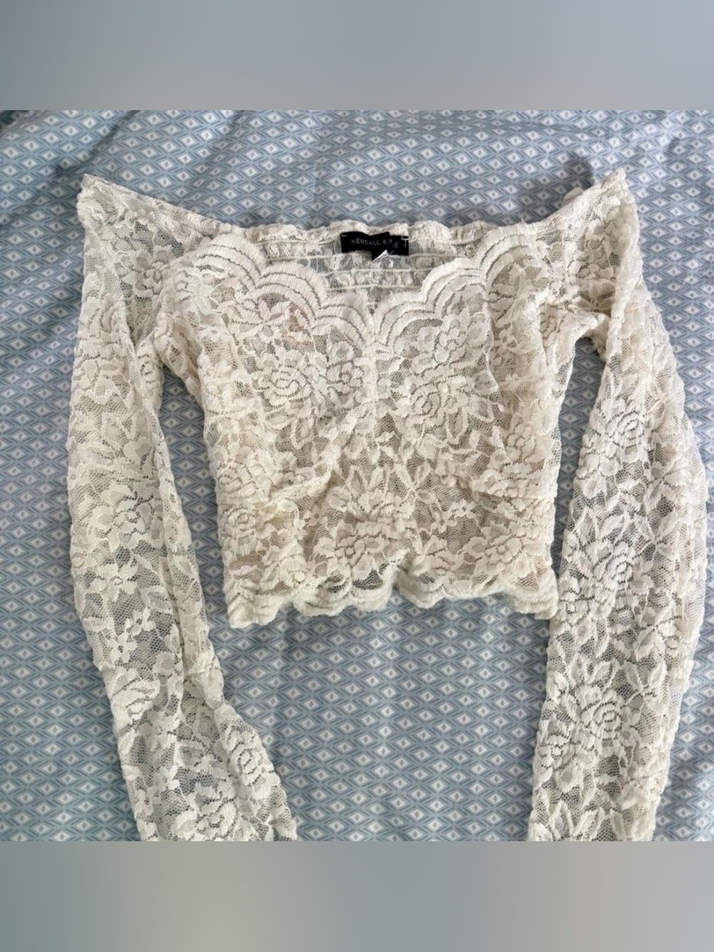 Kendall & Kylie Cream Floral Lace Off-Shoulder Crop Top